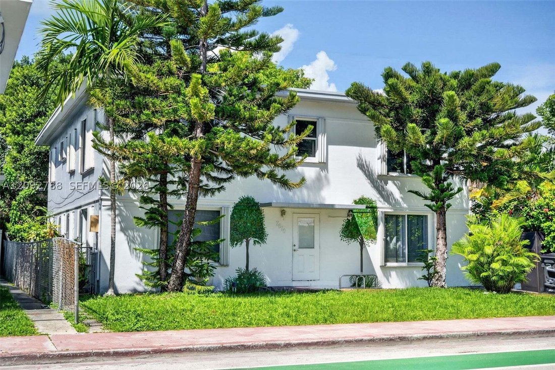 Miami Beach, Florida, United States 3 - 18934317