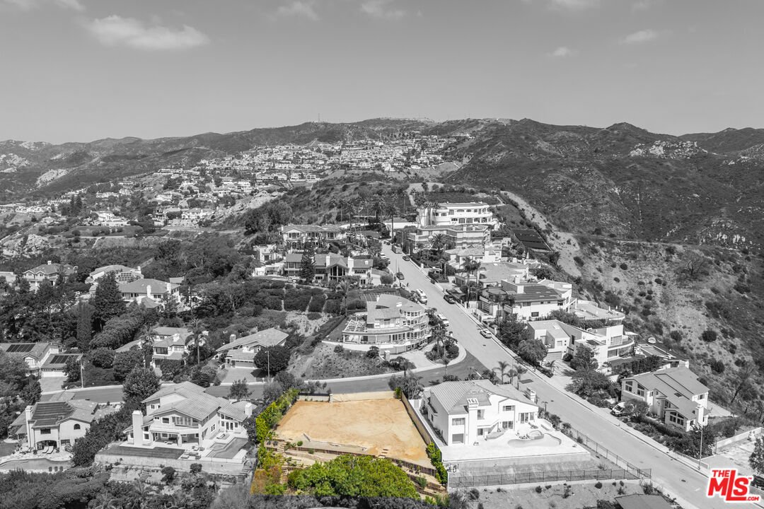 Land in Los Angeles, California, United States 3 - 18935048