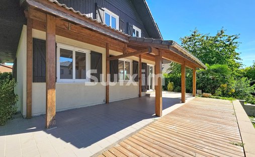 Maison à Échenevex, Auvergne-Rhône-Alpes, France 1