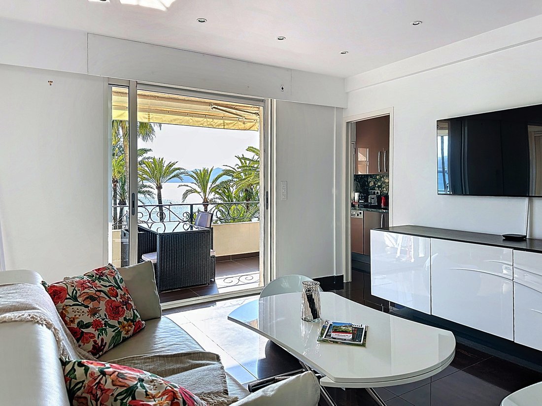 Apartment in Cannes, Provence-Alpes-Côte d'Azur, France 1 - 17494232