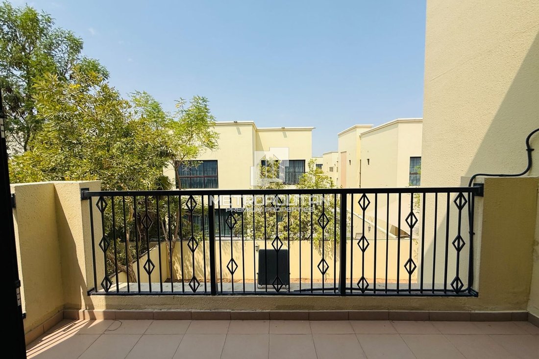 Villa in Nad Al Sheba, Dubai, United Arab Emirates 1 - 18932056