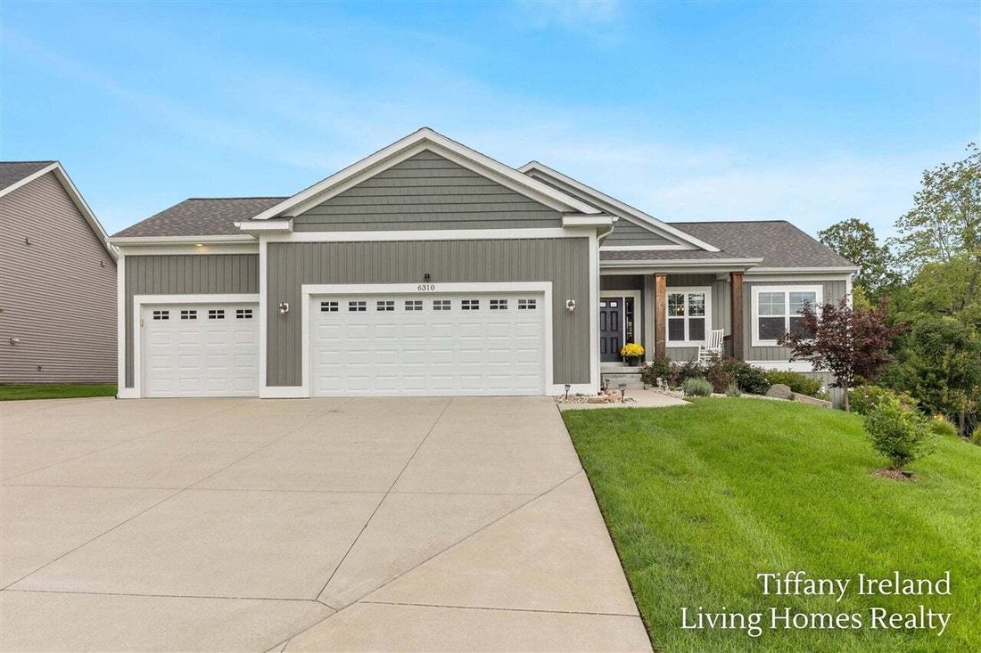 House in Plainfield charter Township, Michigan, United States 1 - 18935037