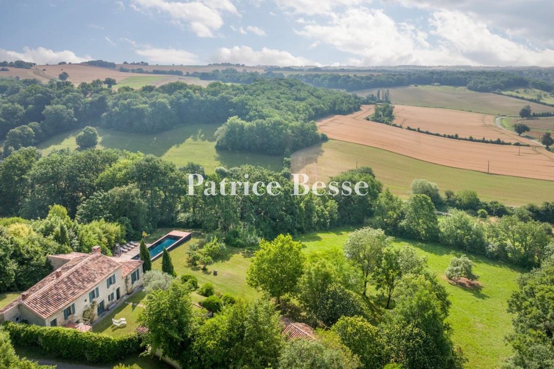 House in Lectoure, Occitania, France 1 - 15942798