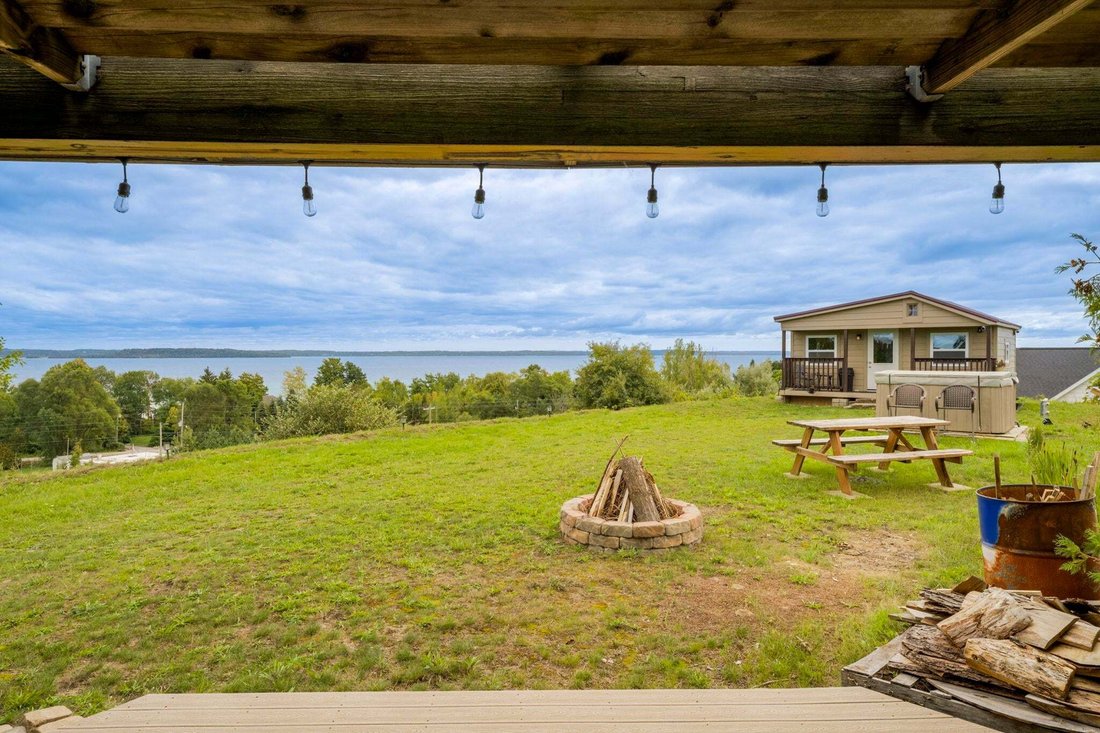 House in Suttons Bay, Michigan, United States 2 - 18935049