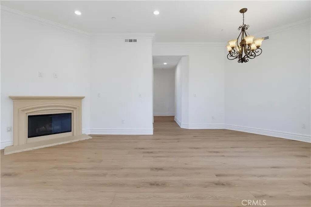 Condo in Burbank, California, United States 4 - 18483157