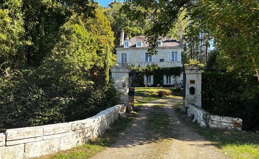 House in Ange, Centre-Val de Loire, France 1