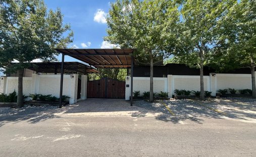 House in Santiago, Nuevo Leon, Mexico 1