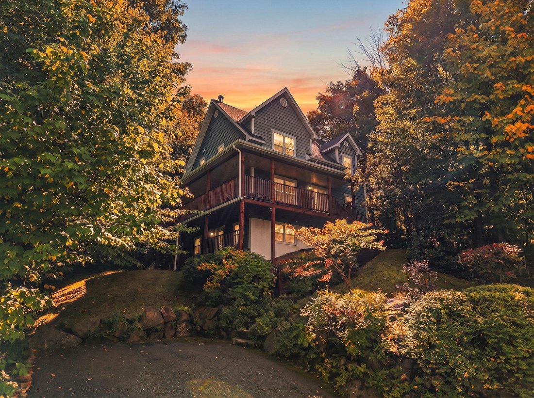 House in Bromont, Quebec, Canada 1 - 18935336