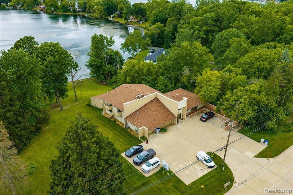 Township of Hamburg, Michigan, United States 5 - 18935046