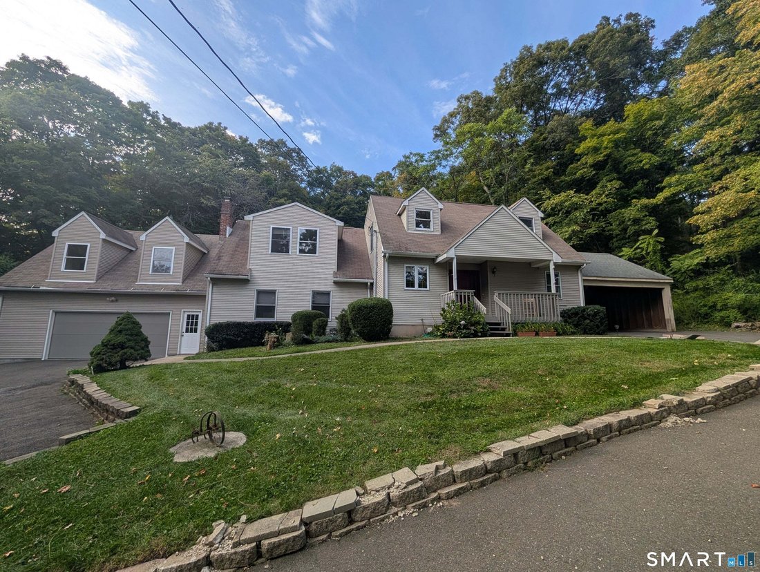 House in Shelton, Connecticut, United States 1 - 18933558