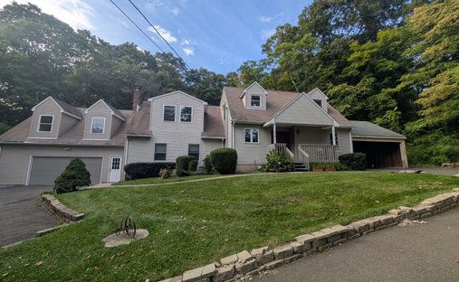 House in Shelton, Connecticut, United States 1