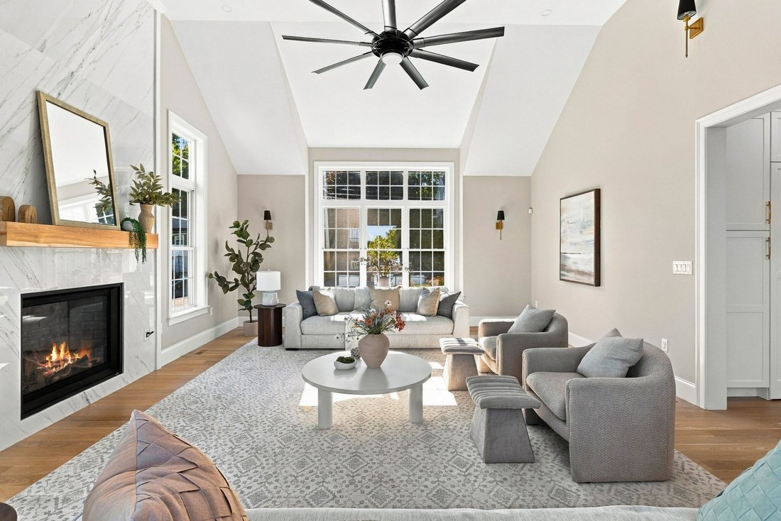 House in Woburn, Massachusetts, United States 4 - 18934894
