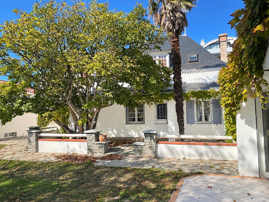 Villa in Saint Gilles-Centre Ville, Saint-Gilles-Croix-de-Vie, France 1 - 17687855