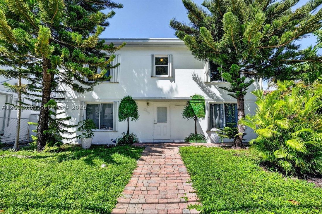 Miami Beach, Florida, United States 4 - 18934317
