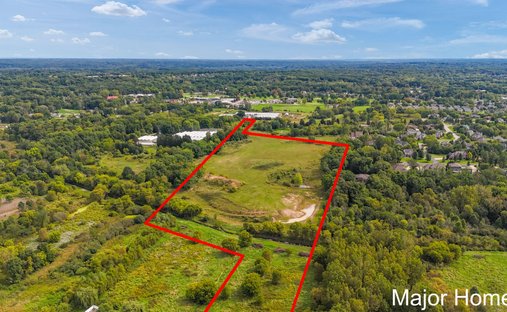Land in Grand Rapids, Michigan, United States 1