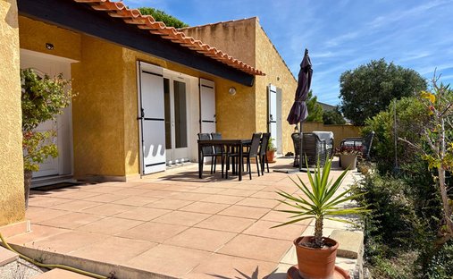 Villa in Le Grand Fosse-L'Escalette-Plan Capellan, Sausset-les-Pins, France 1