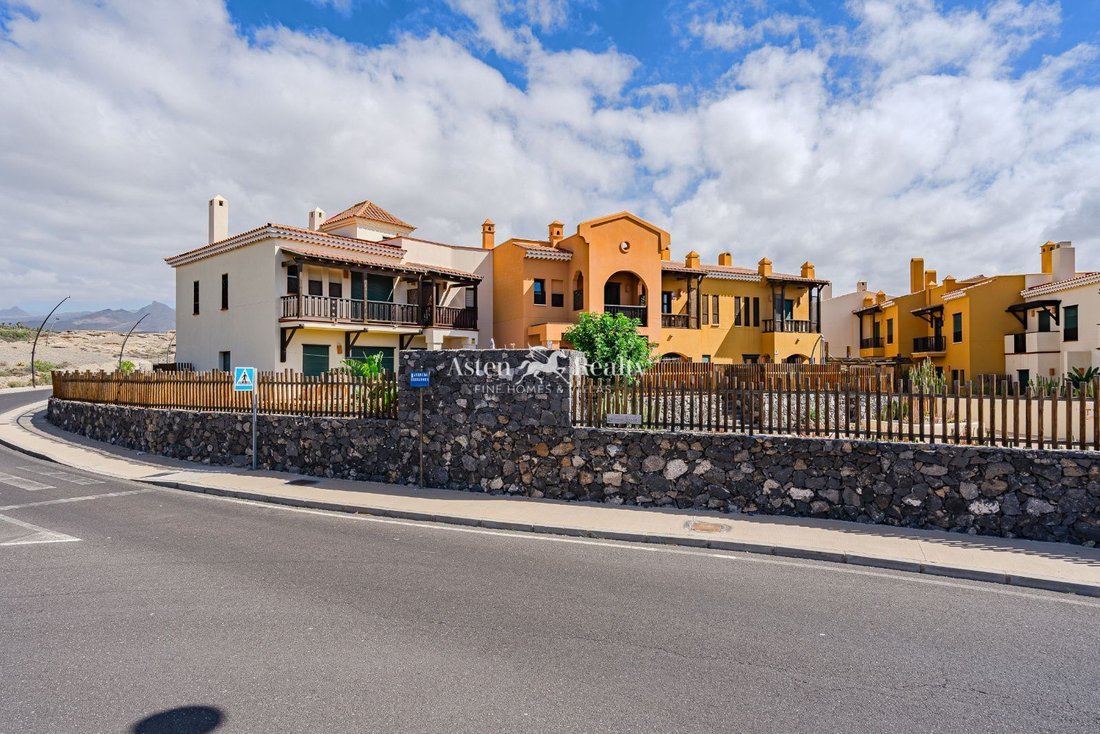 House in San Miguel de Abona, Canary Islands, Spain 2 - 18934152