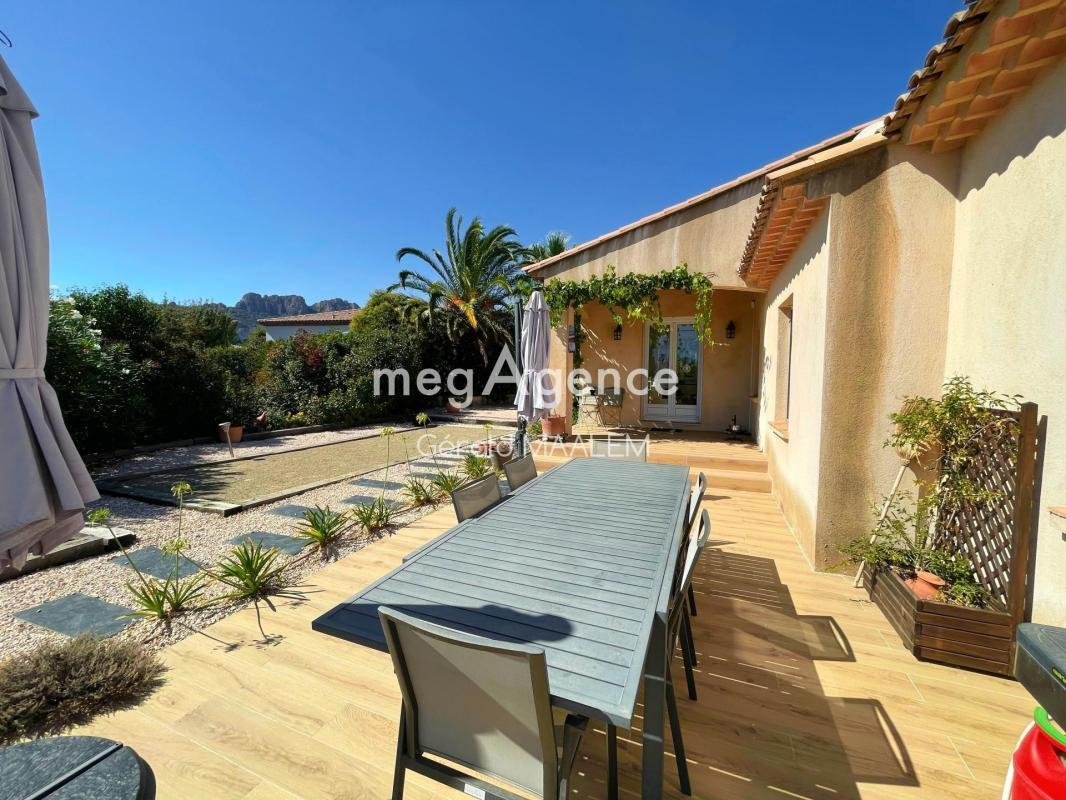 House in La Bouverie, Roquebrune-sur-Argens, France 3 - 18935463
