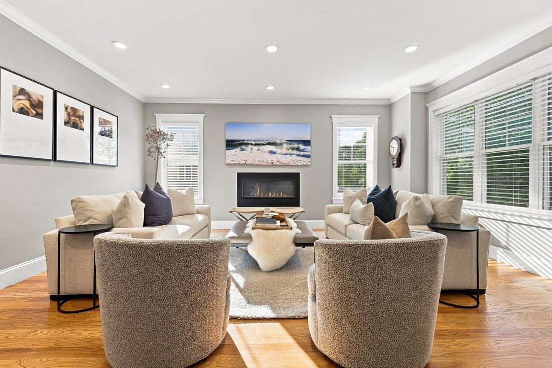 Condo in Waltham, Massachusetts, United States 4 - 18935042