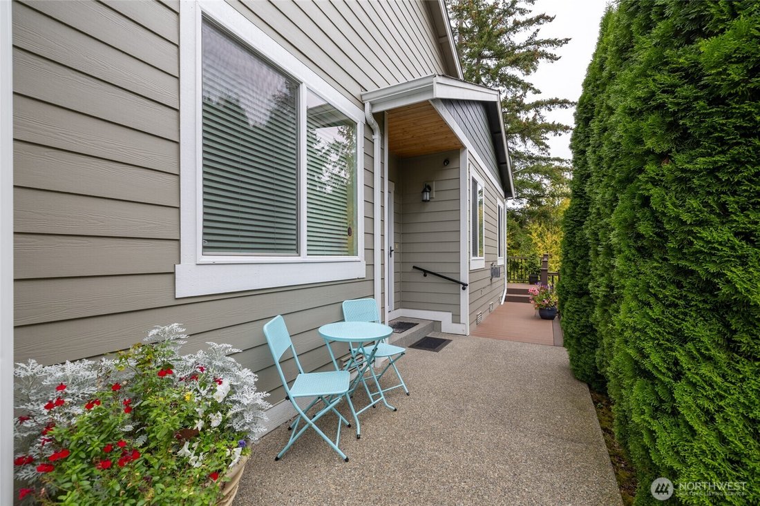 Rochester, Washington, United States 3 - 18932980