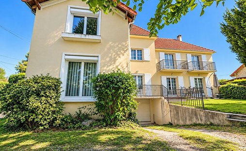 House in Basses Roches, Conflans-Sainte-Honorine, France 1