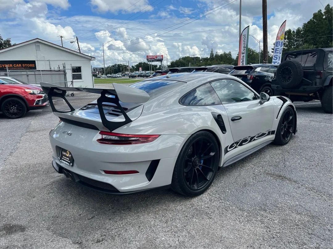 Coupe in Tampa, FL, United States 5 - 18932572