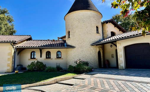 Castello a Saint-Aubin-de-Médoc, Nuova Aquitania, Francia 1