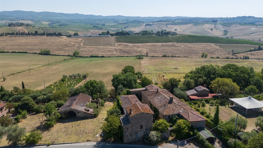 Country House in Monteriggioni, Tuscany, Italy 1 - 18933779