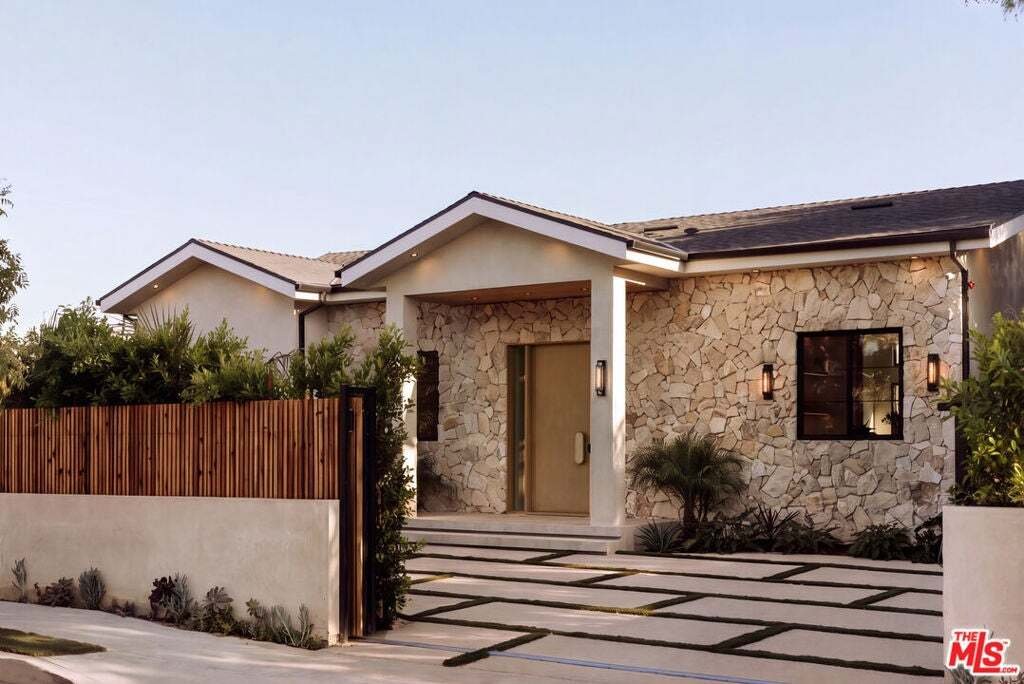 House in Los Angeles, California, United States 2 - 18933761