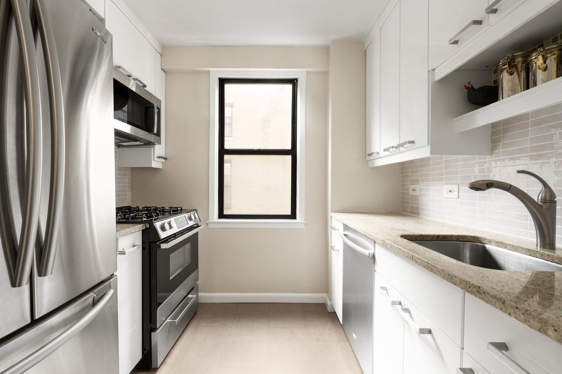Co Op in New York, New York, United States 5 - 18082906
