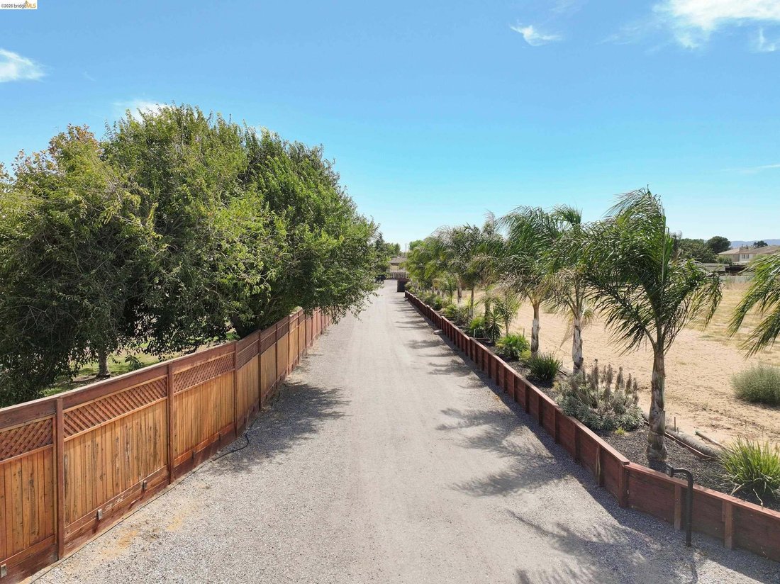 House in Oakley, California, United States 5 - 18933892