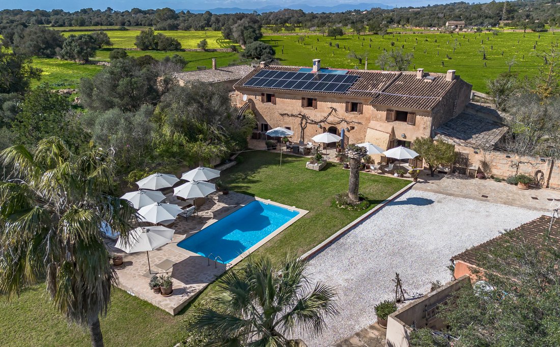 Finca in Llucmajor, Balearic Islands, Spain 2 - 17302601