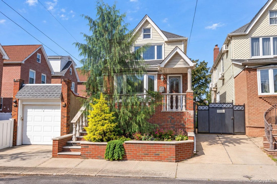 House in New York, New York, United States 1 - 18934052