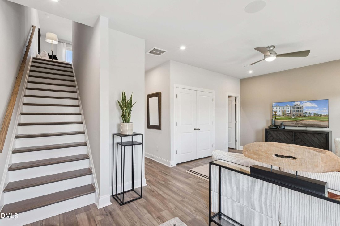 Townhouse in Cary, North Carolina, United States 4 - 18450338