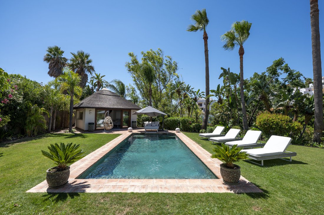 Villa in Estepona, Andalusia, Spain 2 - 18934629