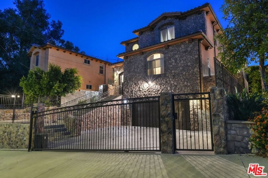 House in Los Angeles, California, United States 1 - 18933755