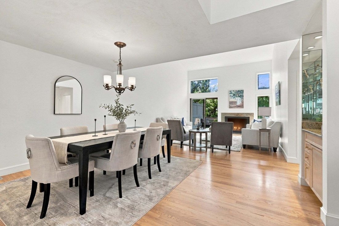Condo in Winchester, Massachusetts, United States 3 - 18932815
