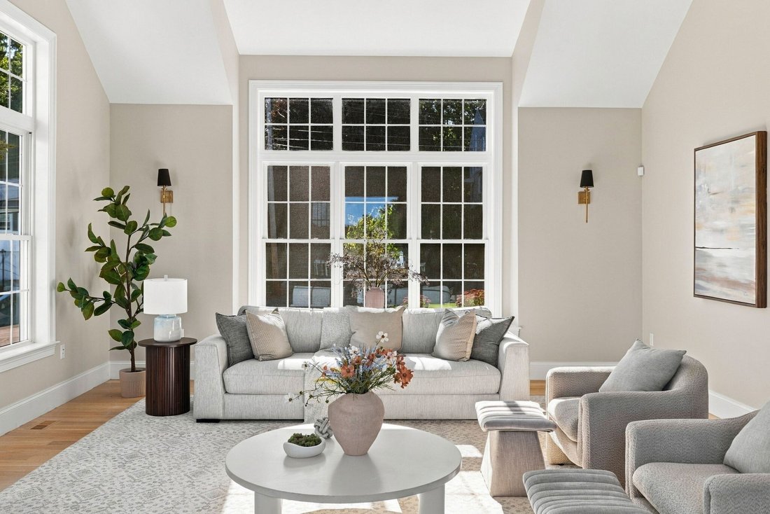 House in Woburn, Massachusetts, United States 5 - 18934894
