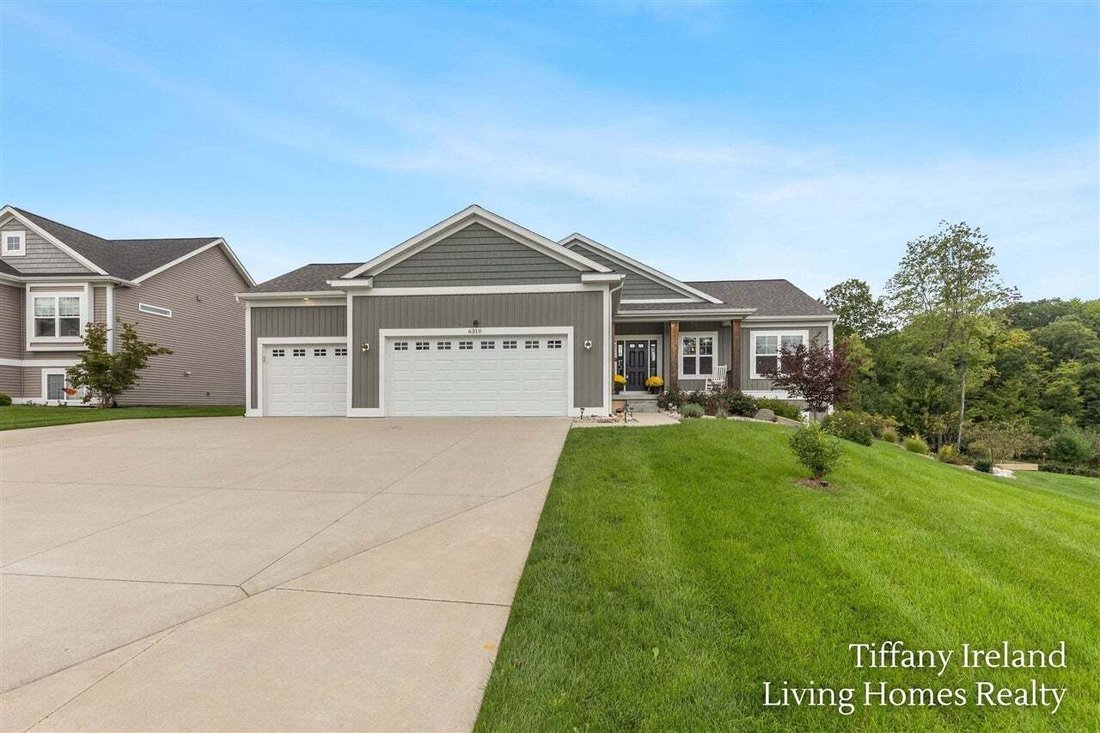 House in Plainfield charter Township, Michigan, United States 2 - 18935037