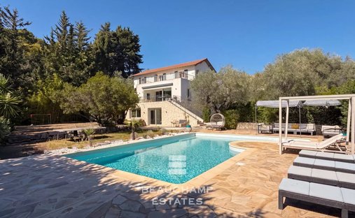 Villa in Mougins, Provence-Alpes-Côte d'Azur, France 1