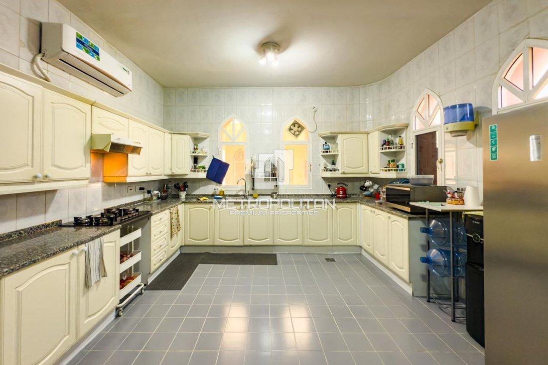 Villa in Mirdif, Dubai, United Arab Emirates 5 - 18932047
