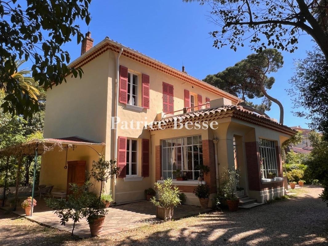 House in Sud, Le Pradet, France 3 - 18935482
