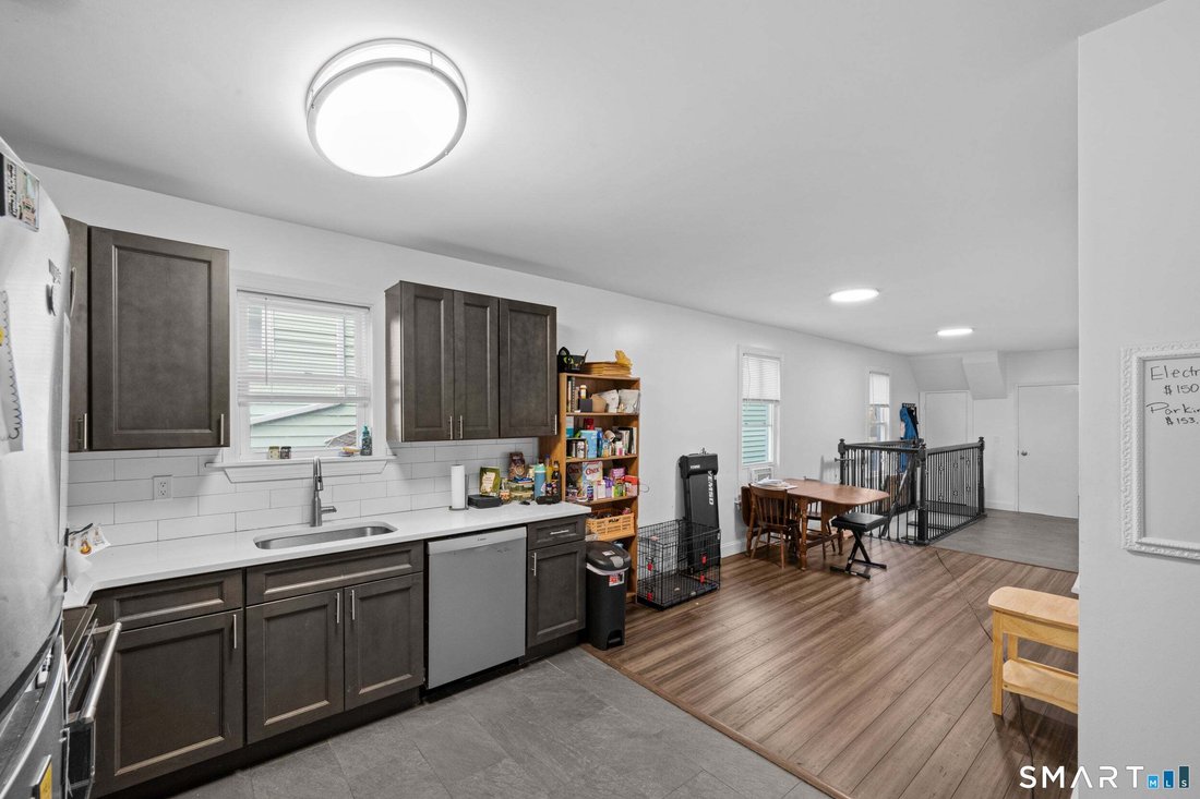New London, Connecticut, United States 4 - 18933567