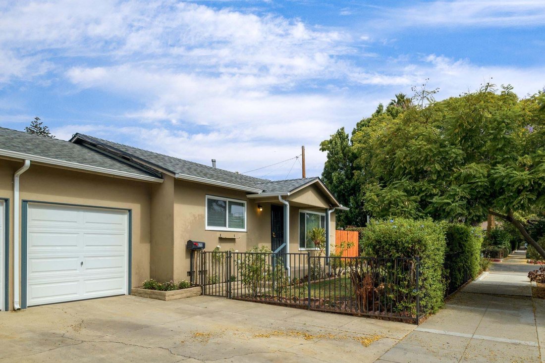 Santa Barbara, California, United States 2 - 18933675
