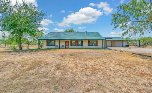 House in China Spring, Texas, United States 1