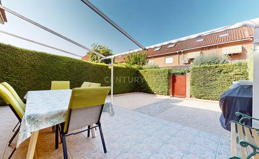 Villa in Alcala de Henares, Comunidad de Madrid, Spain 1