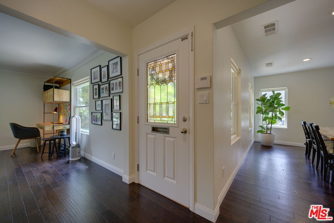 House in Los Angeles, California, United States 5 - 18935128