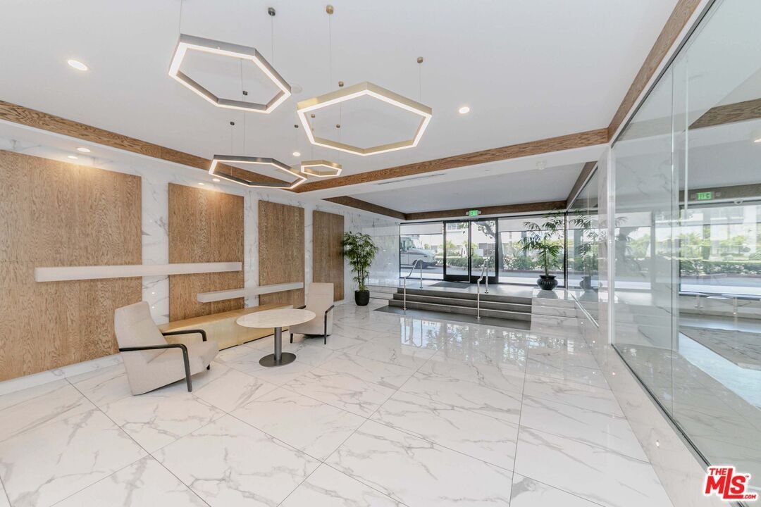 Condo in Los Angeles, California, United States 4 - 18934453