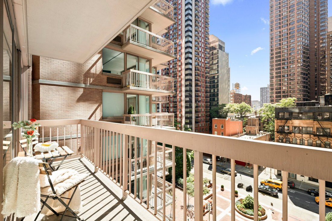 Condo in New York, New York, United States 5 - 18935126