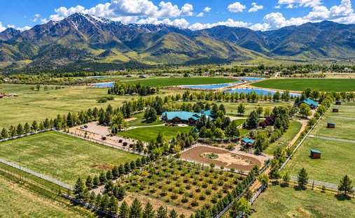 House in New Harmony, Utah, United States 1